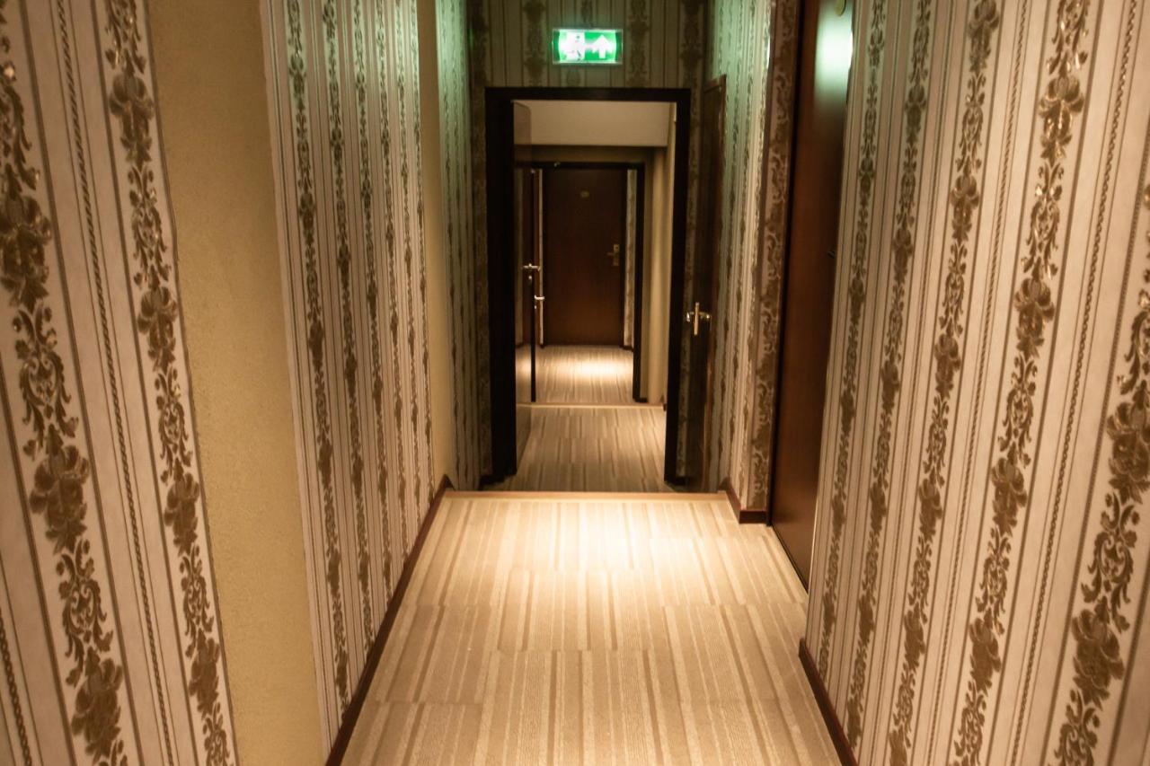 ゴールデン ザーン ホテル ザーンダム エクステリア 写真